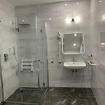 Apart Otel Piramida 4*