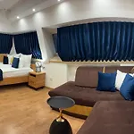 Piramida 4*