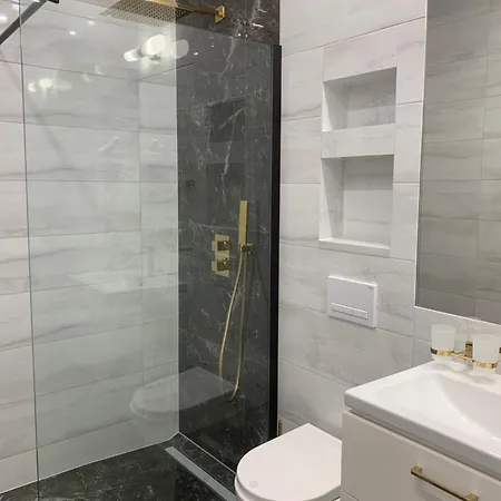 Piramida Hotel apartamentowy 4*