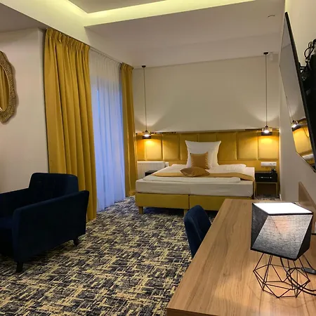 Hotel apartamentowy Piramida Boleslawiec (Lower Silesia)