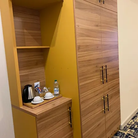 Hotel apartamentowy Piramida