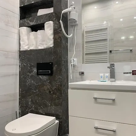 Hotel apartamentowy Piramida