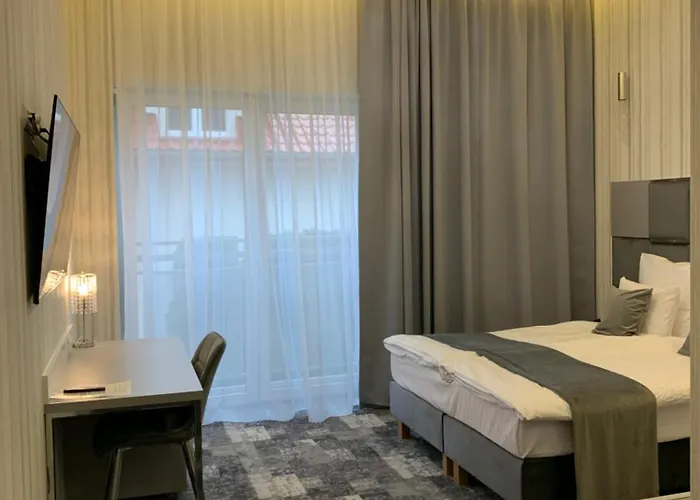 Apart Otel Piramida 4*