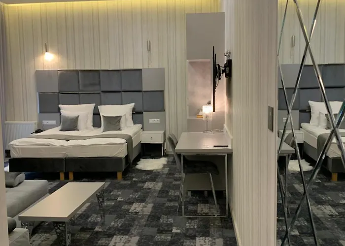 Aparthotel Piramida Boleslawiec (Lower Silesia)